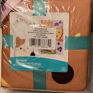Squishmallows Snuggle Throw